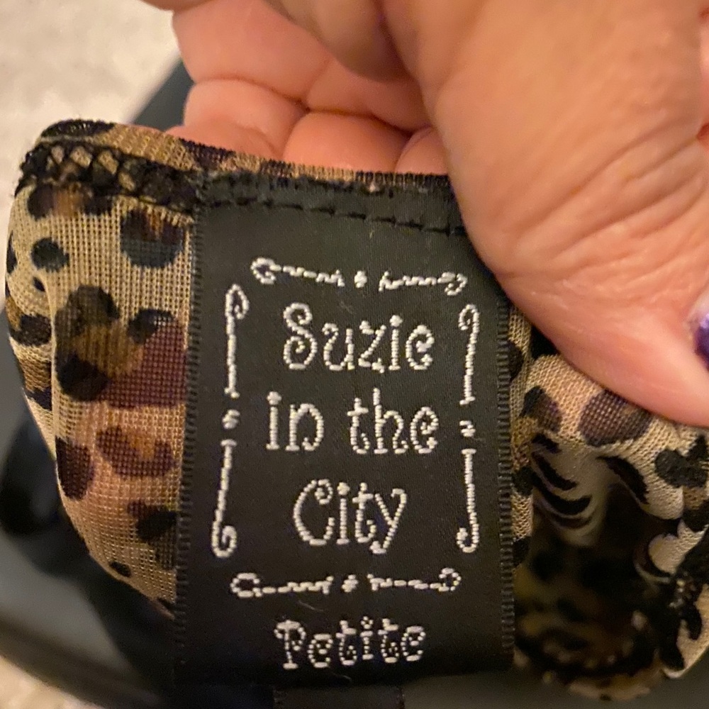 Top - Picture 2 of 3